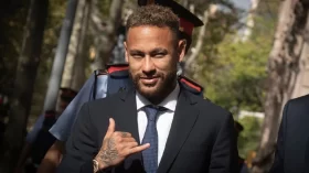 প্রতারণা ও দুর্নীতির অভিযোগ থেকে মুক্তি পেলেন নেইমার