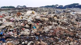 বর্জ্য ব্যাবস্থাপনায় মারাত্মক পরিবেশ সংকটে বরিশাল নগরবাসী