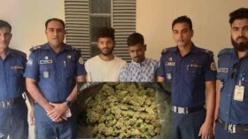 বাকেরগঞ্জে পুলিশের অভিযানে গাঁজাসহ দুই মাদক ব্যবসায়ি গ্রেফতার