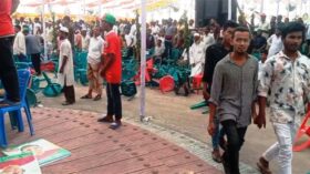 বরগুনায় আ’লীগের সম্মলনে দুই গ্রুপের মধ্যে সংঘর্ষ : আহত ৬০