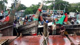 ইলিশ আহরণে নিষেধাজ্ঞা শেষ হচ্ছে আজ