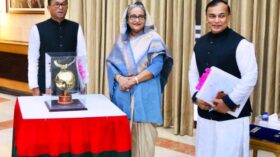 প্রধানমন্ত্রীর সাথে গনভবনে উন্নয়নমূলক কার্যক্রম বিষয়ক নিয়ে আলোচনা পানিসম্পদ  প্রতিমন্ত্রী