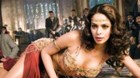 সেই যে তকমা লেগেছে আজও কাটেনি মল্লিকার 