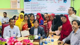 বরিশালে কম্পিউটার ও সেলাই প্রশিক্ষণপ্রাপ্তদের সনদ প্রদান