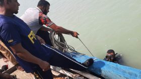  ঝড়ের কবলে বরযাত্রীবাহী ট্রলার ডুবি: এখনো নিখোঁজ মা-ছেলেসহ ৪ জন