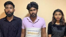 ফেক আইডি খুলে প্রেম: ডেকে এনে সব লুটে নিত দুই বান্ধবী