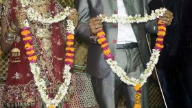 বিয়েতে বন্দুক চালিয়ে পলাতক নববধূ