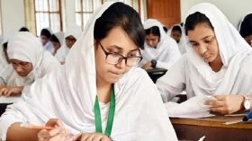 এইচএসসি পরীক্ষা এক মাস পিছিয়ে আগস্টে