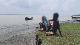 পটুয়াখালীতে পেশায় জেলে হয়েও নিবন্ধন তালিকায় নাম নেই