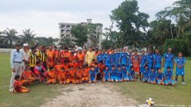 কাউখালীতে ঈদ উপলক্ষ্যে প্রীতি ফুটবল খেলা অনুষ্ঠিত