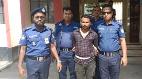 নলছিটিতে যাবজ্জীবন সাজাপ্রাপ্ত পলাতক আসামি গ্রেপ্তার