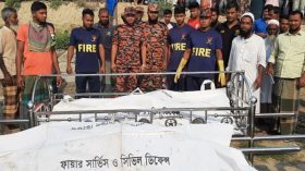 পটুয়াখালীতে বিয়ের ট্রলার ডুবির ঘটনায় বরসহ ৪ জনের লাশ উদ্ধার