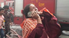 মার্কেটের ভেতরে আটকা ছেলে, বাইরে মায়ের আর্তনাদ