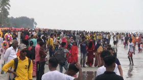 প্রথমবারের মেতো ফেরিবিহীন কুয়াকাটা ভ্রমণ, খুশি পর্যটকরা