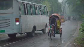 স্বস্তির বৃষ্টিতে ভিজলো পিরোজপুর