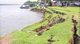 বিষখালী নদী/ বেড়িবাঁধের অপেক্ষায় যুগের পর যুগ