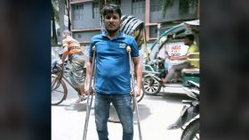 জীবিকার শেষ সম্বল হারিয়ে নিঃস্ব বাবু