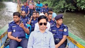 ভাসমান পেয়ারা বাজারে অভিযান, জরিমানা ৯ হাজার