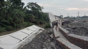 ফের ধসে পড়েছে পায়রা বন্দরের সীমানা দেয়াল