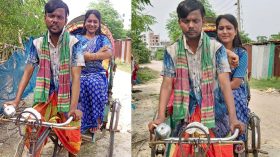হিরো আলম এখন রিকশাচালক!