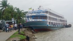 ভোলার দুই রুটে লঞ্চ চলাচল বন্ধ