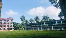 বাউফলে স্মার্টফোনে নকল এইচএসসি পরীক্ষার্থী বহিষ্কার