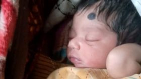 বরগুনায় হাসপাতালে নার্সদের গাফিলতিতে রাস্তায় সন্তান প্রসব!