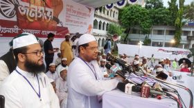 আ. লীগ সরকারের অধীনে সুষ্ঠু নির্বাচন সম্ভব নয়: চরমোনাই পীর