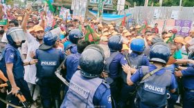 পটুয়াখালীতে বিএনপির প্রতিষ্ঠাবার্ষিকীর র‌্যালিতে পুলিশের বাধা