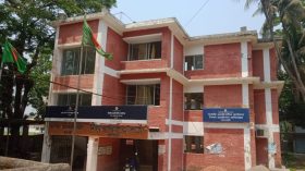 জন্ম ১৯৭০ সালে, এসএসসি পাস ১৯৭৫ সালে!