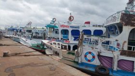 ঘূর্ণিঝড় হামুন ॥ বরিশাল থেকে সব ধরনের লঞ্চ চলাচল বন্ধ