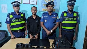 কুয়াকাটায় পর্যটকদের সঙ্গে বন্ধুত্বের উদ্দেশ্যই ছিল চুরি