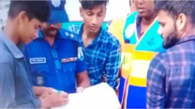 মা ইলিশ রক্ষা অভিযান: ফাঁড়ি থেকে দুই জেলে পালানোয় ৪ পুলিশ প্রত্যাহার