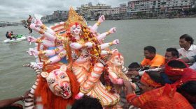 আজ বিজয়া দশমী