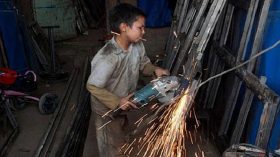 দেশে বেড়েই চলছে শিশুশ্রম