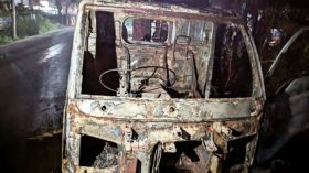 ঝালকাঠিতে লেগুনায় দুর্বৃত্তদের আগুন