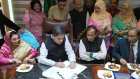 ৩ শ’ কোটি টাকার দেনা মাথায় নিয়ে দায়িত্ব নিলেন মেয়র খোকন