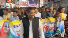 তফসিল ঘোষণার খবরে বরিশালে আওয়ামী লীগের আনন্দ মিছিল