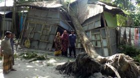 ঘূর্ণিঝড় ‘মিধিলি’: ভোলায় বিধ্বস্ত ৪ শতাধিক ঘর, ফসলের ব্যাপক ক্ষতি