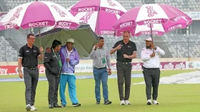 বৃষ্টির কারণে পরিত্যক্ত দ্বিতীয় দিনের খেলা
