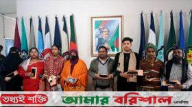 ঝালকাঠিতে ১১ টি মোবাইল উদ্ধার করে ফিরিয়ে দিল পুলিশ