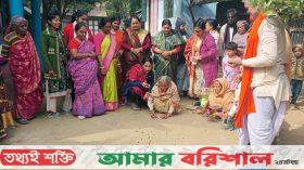 ২৪৩ বছরের মারবেল মেলায় খেলায় মেতেছে ছেলে-বুড়ো সবাই