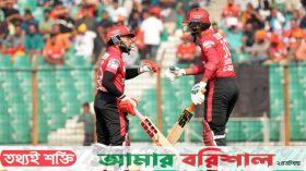 কুমিল্লাকে উড়িয়ে প্লে অফে বরিশাল, মাঠে নামার আগেই বিদায় খুলনার