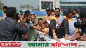 অনুশীলনে বলের আঘাতে রক্তাক্ত মোস্তাফিজ