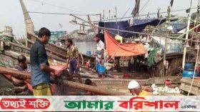 মাছ শিকারেই ঈদ আনন্দ উপকূলীয় জেলেদের