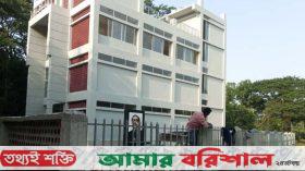 আদালতের নিষেধাজ্ঞা অমান্য: দুমকির ইউএনওকে লিগ্যাল নোটিশ!