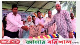 পাথরঘাটায় ৩ হাজার কৃষকের মাঝে বিনামূল্যে বীজ ও সার বিতরণ