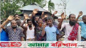 বারবার ভুক্তভোগী পরিবারের সদস্যরা ত্রাণ নয়, টেকসই বাঁধ চান