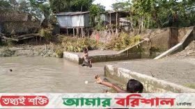 ঘূর্ণিঝড় রিমালের ভয়াবহতা কাটিয়ে দুরন্তপনায় উপকূলের শিশুরা