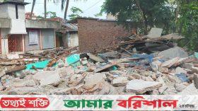 বাউফলে খাল দখল মুক্ত না করেই ফিরে গেলেন নির্বাহী ম্যাজিষ্ট্রেট